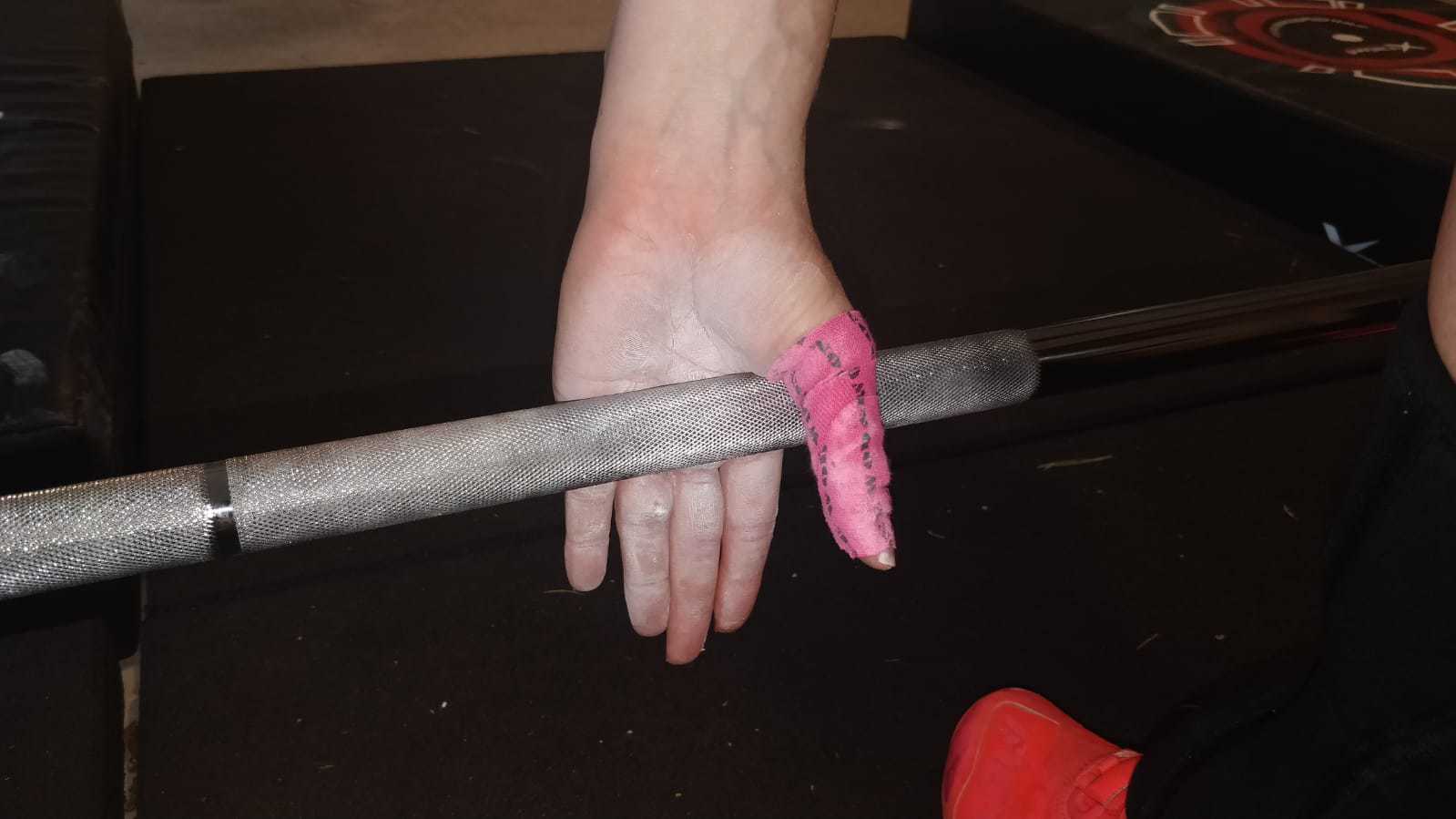 How To Hook Grip For Weightlifting